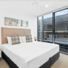 Отель Brisbane One Apartments by CLLIX, фото 21