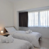 Отель Bright and Spacious 2 Bedroom Apartment with Harbour View - 3, фото 4