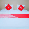 Отель OYO 91876 Hotel Putri Gading 2, фото 10