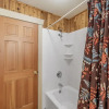 Отель Riverside Cabin 5 Bedroom Home by RedAwning, фото 19