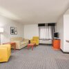 Отель La Quinta Inn & Suites by Wyndham Atlanta Roswell, фото 22