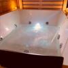 Отель La Dimora del Re Luxury Suite con Jacuzzi в Бишелье