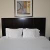 Отель Wingfield Inn & Suites, фото 6