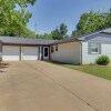 Отель Edmond Home Near Colleges, Lakes, & Shopping!, фото 1