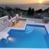Отель Lovely Villa With Fantastic Panoramic View, Private Swimming Pool, High Privacy, фото 15