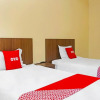 Отель OYO 709 Menjangan Residence at Klayatan, фото 3
