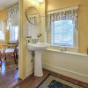Отель Cedars of Williamsburg Bed & Breakfast, фото 8