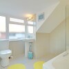 Отель Brighton Getaways - Brunswick Fab Pad, фото 11