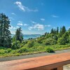 Отель Bay City Home w/ Gorgeous Bay Views From Deck в Бее-Сити