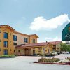 Отель La Quinta Inn by Wyndham Fresno Yosemite во Фресне