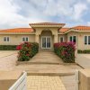 Отель Outstanding Oasis 7BR 7BA Villa With Private Pool, фото 2