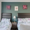 Отель Room in Guest Room - Apple House Wembley - Family Room With Shared Bathroom, фото 12