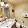 Отель Sunny West Vail Townhome On Free Bus Route by RedAwning, фото 9