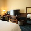 Отель Fairfield Inn & Suites London, фото 6