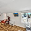 Отель Cabin Retreat! 1 Mile To The Beach, Downtown, Ski! 1 Bedroom Home by Redawning, фото 2