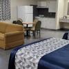 Отель Crescent Park Motel & Suites в Литлфилде