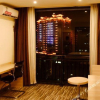 Отель Li Jing Holiday Inn, фото 1