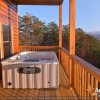 Отель A View To Remember 204 - Two Bedroom Cabin, фото 15