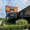 Отель The Black Bull Motel, фото 1