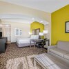Отель La Quinta Inn & Suites by Wyndham Corpus Christi Northwest, фото 37