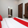 Отель OYO 38799 Savoy Guest House, фото 3