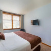 Отель Riverside Condo with the Village and Continental View - Zephyr Mountain Lodge Premium-Rated 2416, фото 3