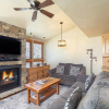 Отель Lodge Life! Walk Or Shuttle To Lifts + Fireplace, Hot Tub 2 Bedroom Condo by RedAwning, фото 26
