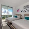 Отель Stunning 25th-Floor Views in Hollywood, фото 20