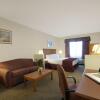 Отель Best Western Plus Lake Elsinore Inn & Suites, фото 2
