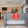 Отель OYO 124 Hotel Seniman Sentul (Sanitized Stay), фото 17
