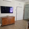 Отель Luxury Modern apt w Garden, 3 min Walk to Beach, фото 7