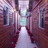 Отель Funky Huts Guest House, фото 11