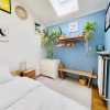 Отель Large 2 bedrooms house with parking, фото 4