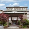 Отель Sandman Hotel Langley в Лэнглях