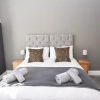 Отель Seaside Cottage Moments From Ryde s Golden Sands Sleeps 4, фото 8
