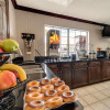 Отель Econo Lodge Inn & Suites, фото 8