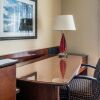 Отель Wyndham Cleveland Airport в Кливленде