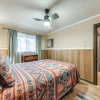 Отель Cloudcroft Cabin Vacation Rental: 3 Mi to Skiing!, фото 3