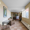 Отель Econo Lodge, фото 1
