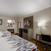 Отель Red Roof Inn & Suites Thomasville, фото 25