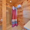 Отель Favored by Fortune - Three Bedroom Cabin, фото 16