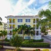 Отель Classic Siesta Key Beachfront Home, фото 12