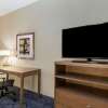 Отель La Quinta Inn & Suites by Wyndham Kansas City Beacon Hill, фото 26