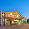 Отель Super 8 by Wyndham La Marque TX/Texas City Area, фото 1