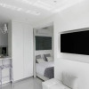 Отель The White Pearl Suite - beach front city centre with sea view., фото 5