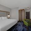 Отель Fairfield Inn & Suites by Marriott Milwaukee Brookfield, фото 3
