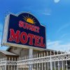 Отель Sunset Motel в Помоне