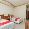 Отель RedDoorz Plus near Taman Siring, фото 6