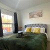 Отель Cosy Home - 3 Bedroom 2 Bathroom - Free Parking, Fast Wifi and Smart TV Central Location, фото 2