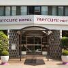 Отель Mercure Versailles Paris Ouest в Ле-Чесне